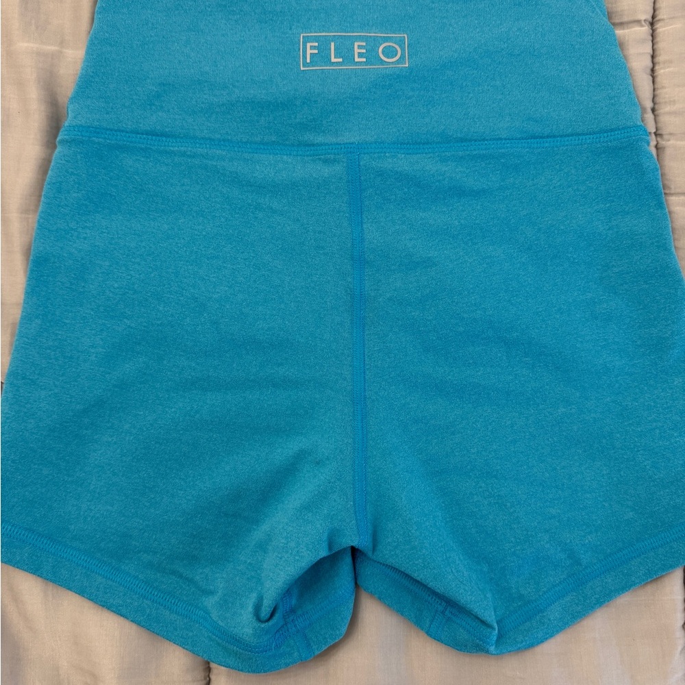 Fleo Small Heathered Blue Athletic True High 4” inseam, like new!
